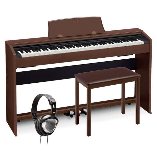 Đàn piano điện có headphone hút khách