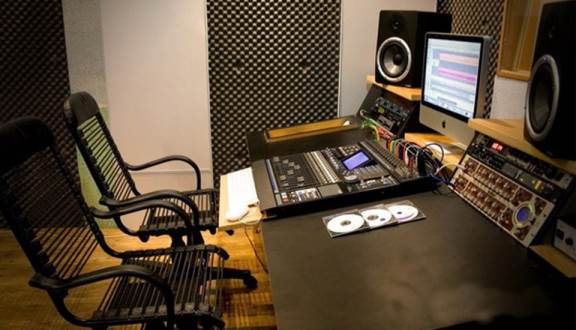 Những thiết bị âm thanh cần có trong studio