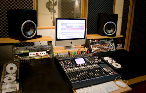 Những thiết bị âm thanh cần có trong studio